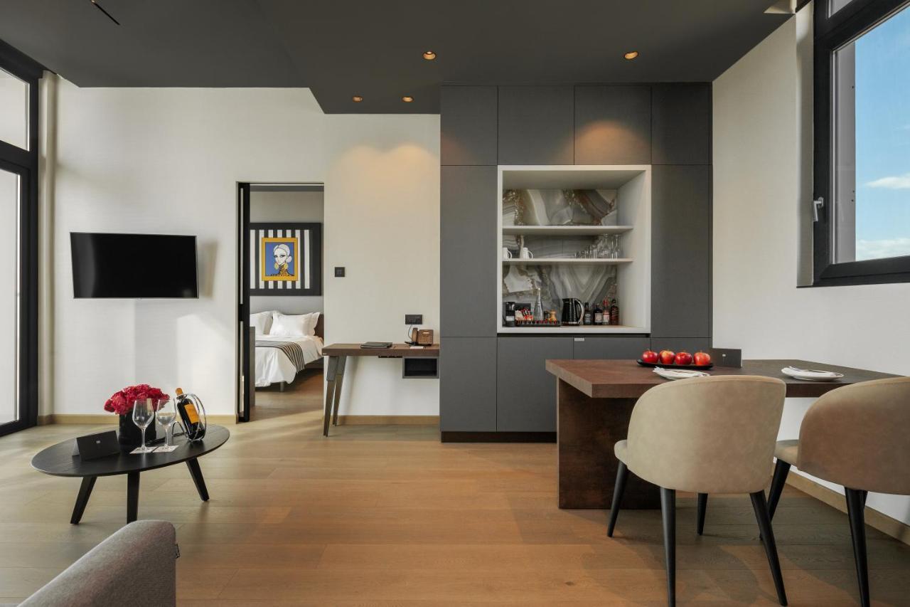 Only Boutique Suites & Residences リマソール エクステリア 写真