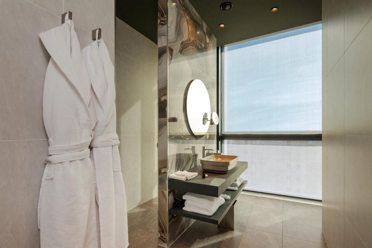 Only Boutique Suites & Residences リマソール エクステリア 写真