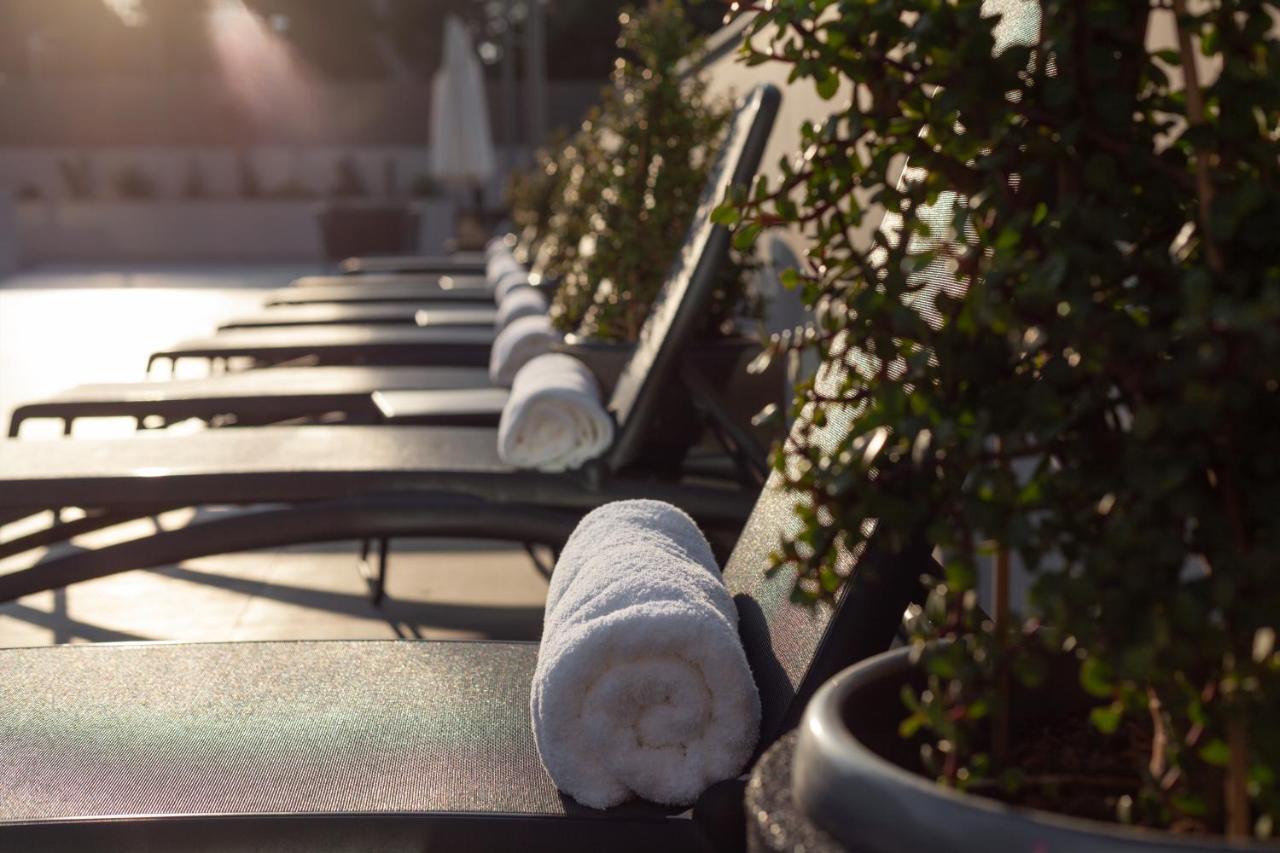Only Boutique Suites & Residences リマソール エクステリア 写真