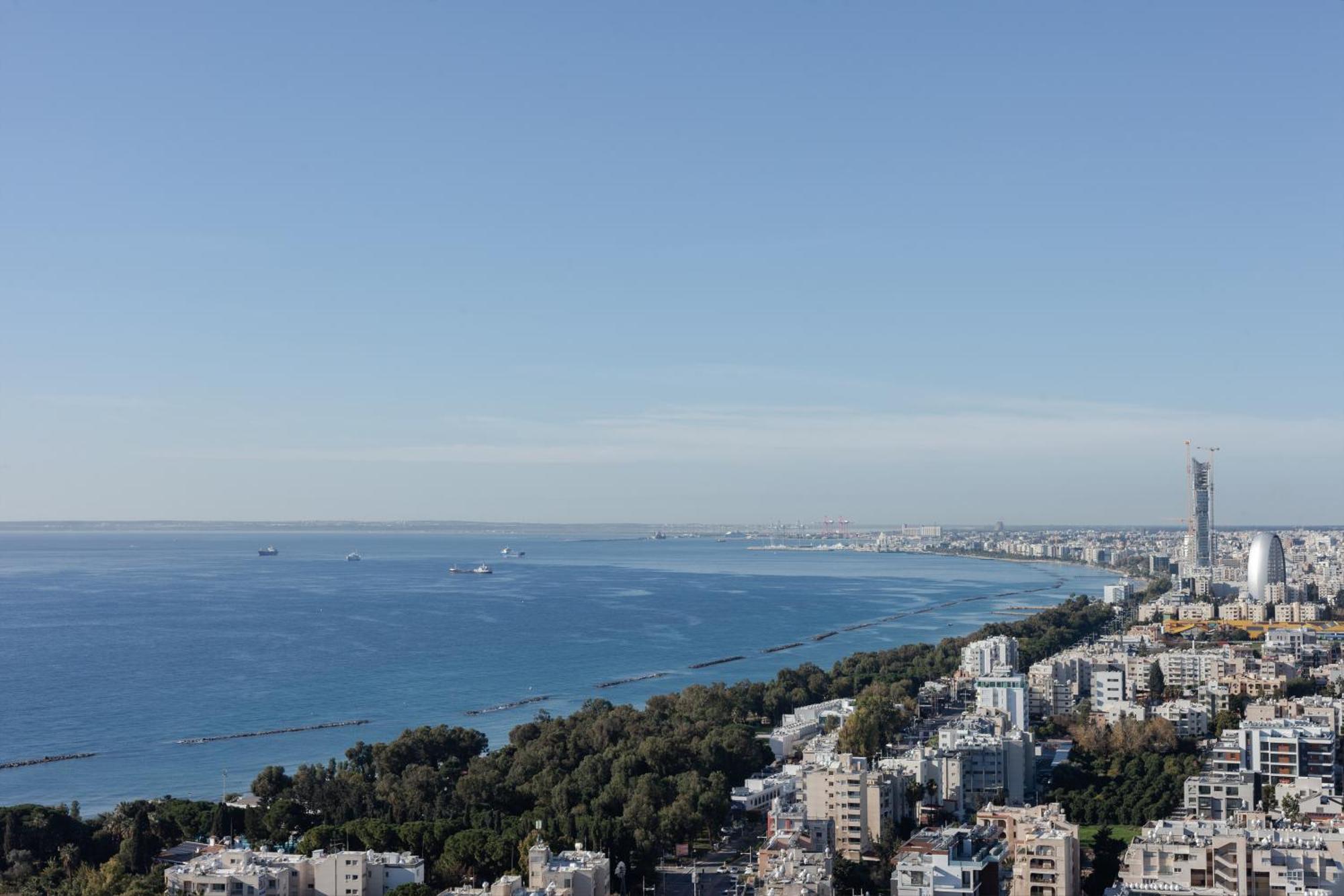 Only Boutique Suites & Residences リマソール エクステリア 写真